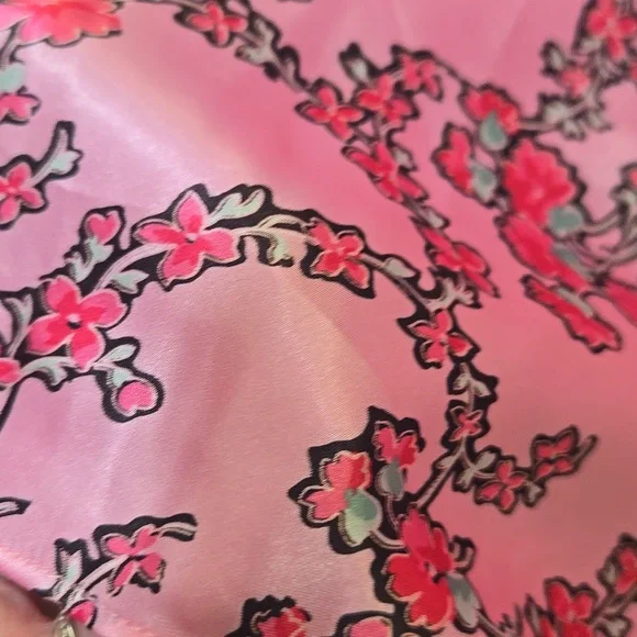 NWT Betsey Johnson Intimates Unique & Elegant Pink Floral/Black Lace Nightie - Picture 3 of 11